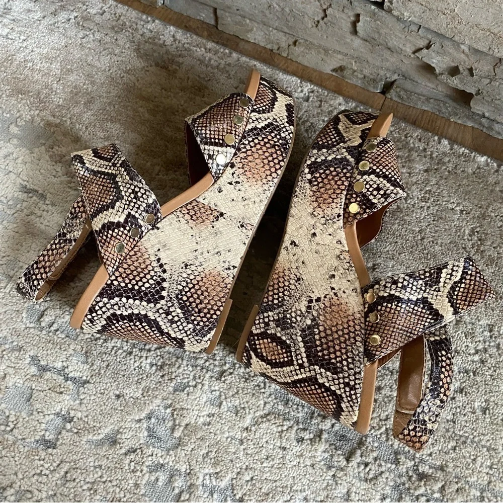 Vince Camuto Ventinda Wedge Platform Snakeskin Sandals Heels Open Toe Leather